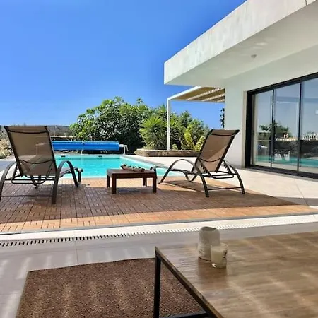 Maison Au Pied Du Calderon Hondo Avec Piscine Chauffee Lajares