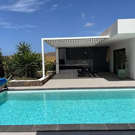 Maison Au Pied Du Calderon Hondo Avec Piscine Chauffee