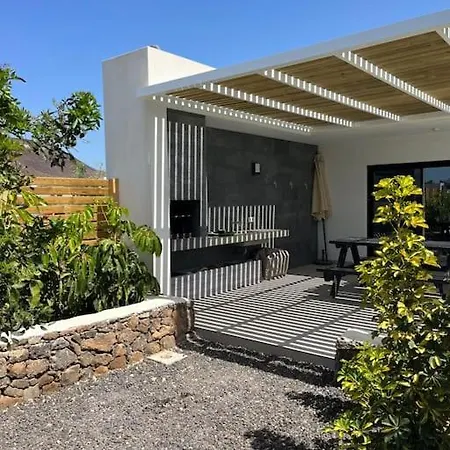 Maison Au Pied Du Calderon Hondo Avec Piscine Chauffee Villa Lajares