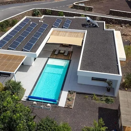 Maison Au Pied Du Calderon Hondo Avec Piscine Chauffee * Lajares